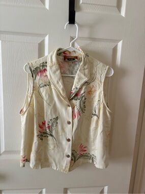 Caribbean Joe Cream Floral Sleeveless Tropical Hawaii Island Flower Print